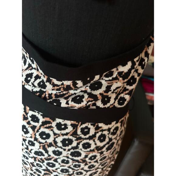 Diane von Furstenberg x Target Halter Tie Neck Poppy Sweaterknit Midi Dress. - Picture 6 of 9